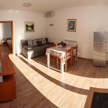 Apartment Boss Новалья Экстерьер фото